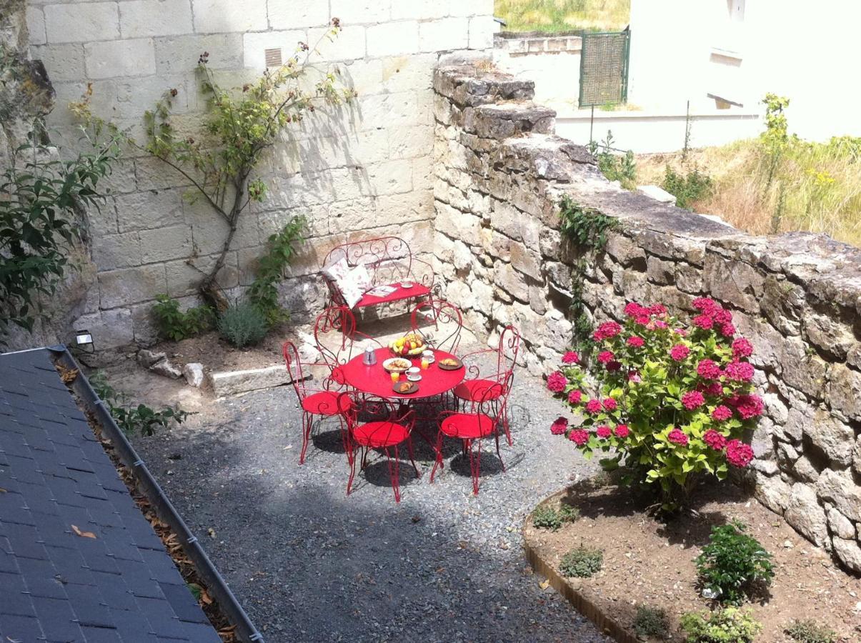 Вилла L'Escale Troglo Au Bord De La Loire Souzay-Champigny Экстерьер фото